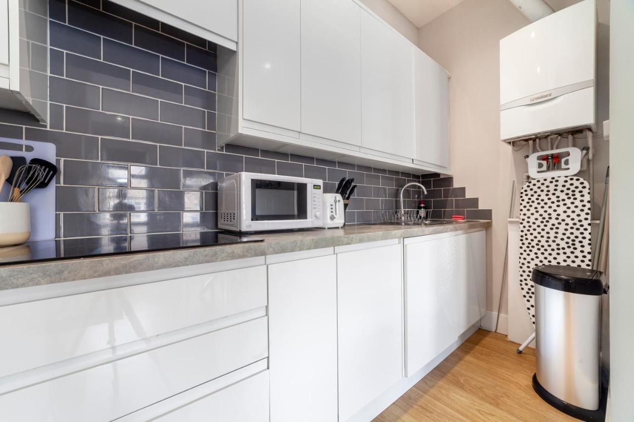 West Kensington Apartment London Exterior photo